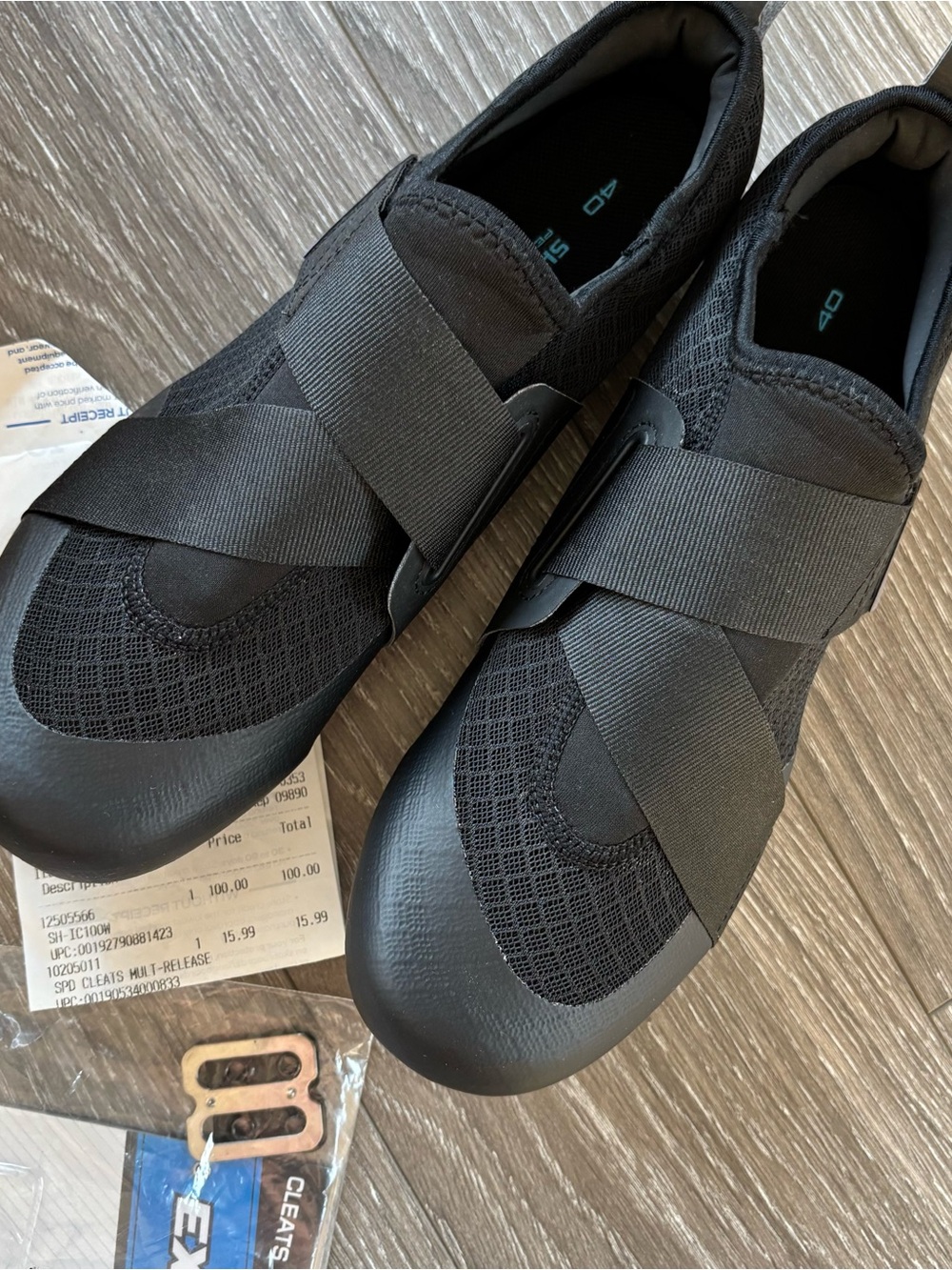Shimano IC100 Women Black Athletic Cycling Shoes with Subtle Blue Accents
